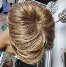 Load image into Gallery viewer, Beauty Spot by Gabor, Flexlite Synthetic Wig